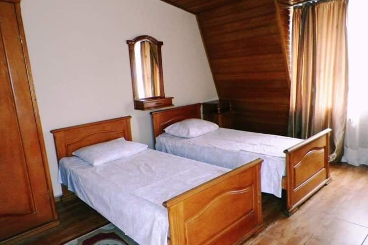 Hotel Ni&La Batoemi Buitenkant foto