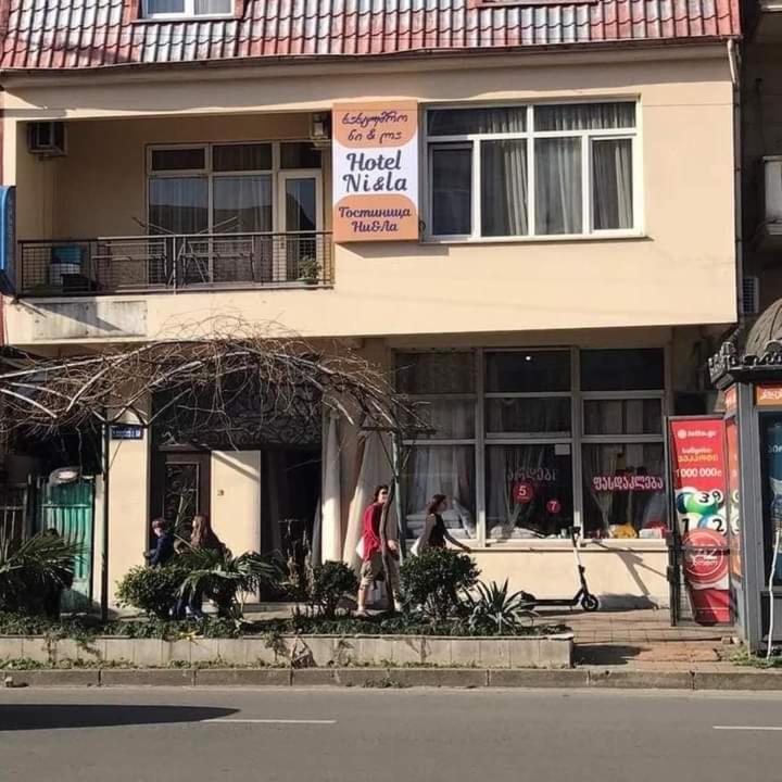 Hotel Ni&La Batoemi Buitenkant foto