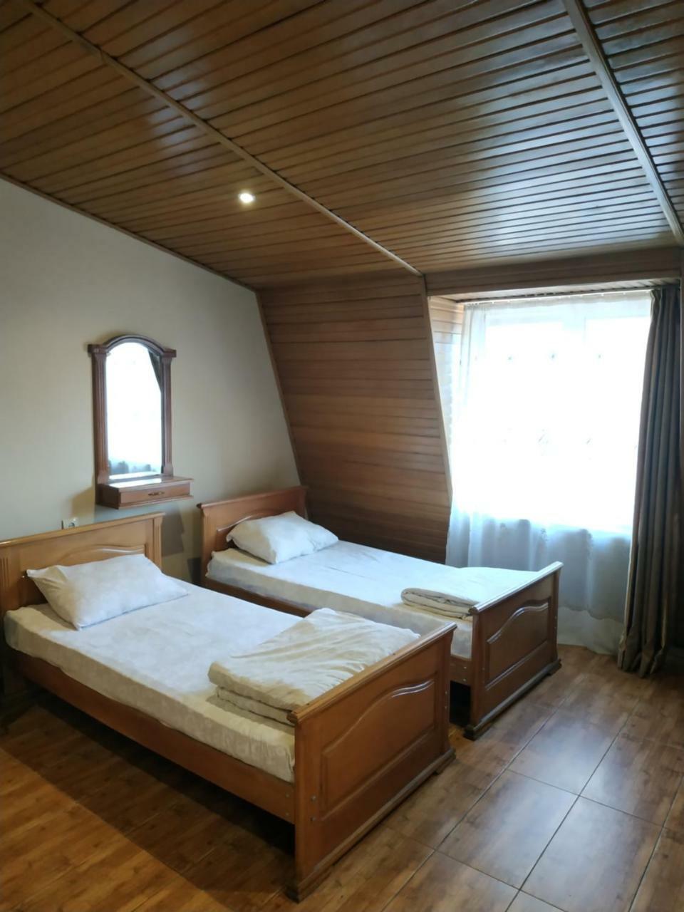 Hotel Ni&La Batoemi Buitenkant foto