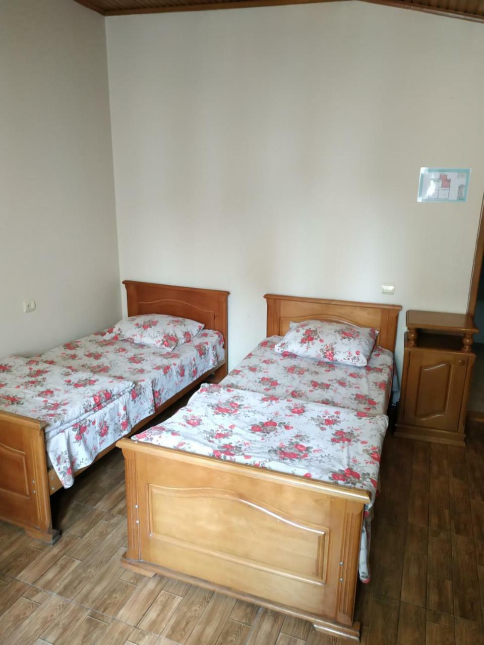 Hotel Ni&La Batoemi Buitenkant foto